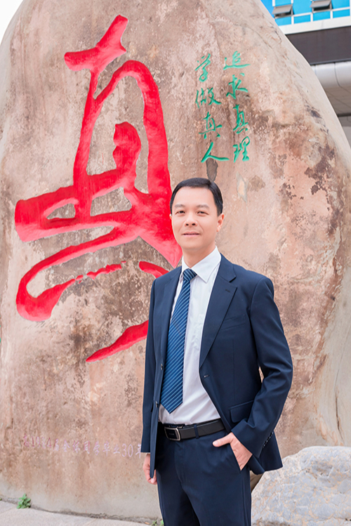 伍学文教育体育专家团队