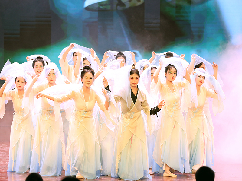 高2024届艺术节演出